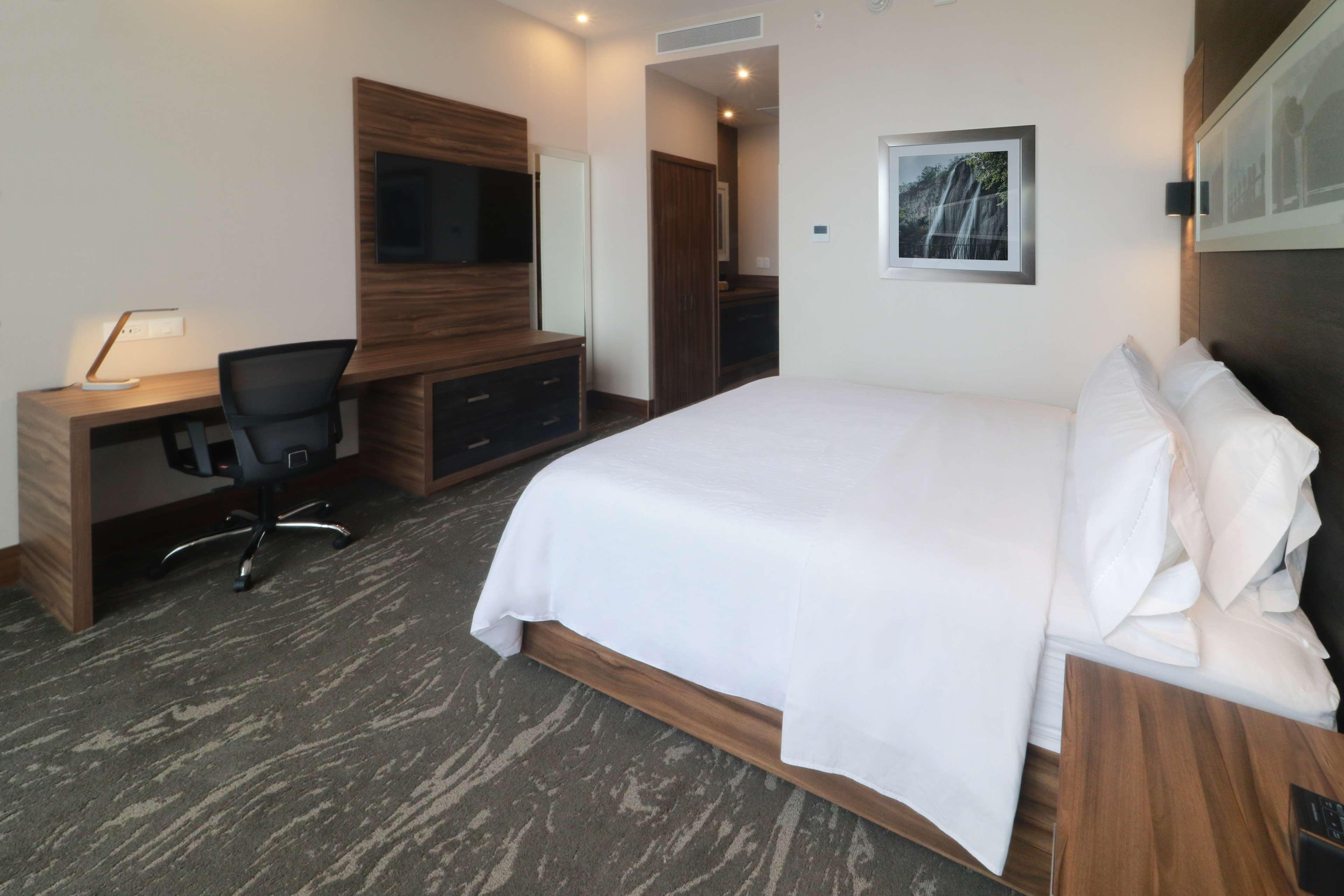 Hilton Garden Inn Monterrey Obispado Exterior foto