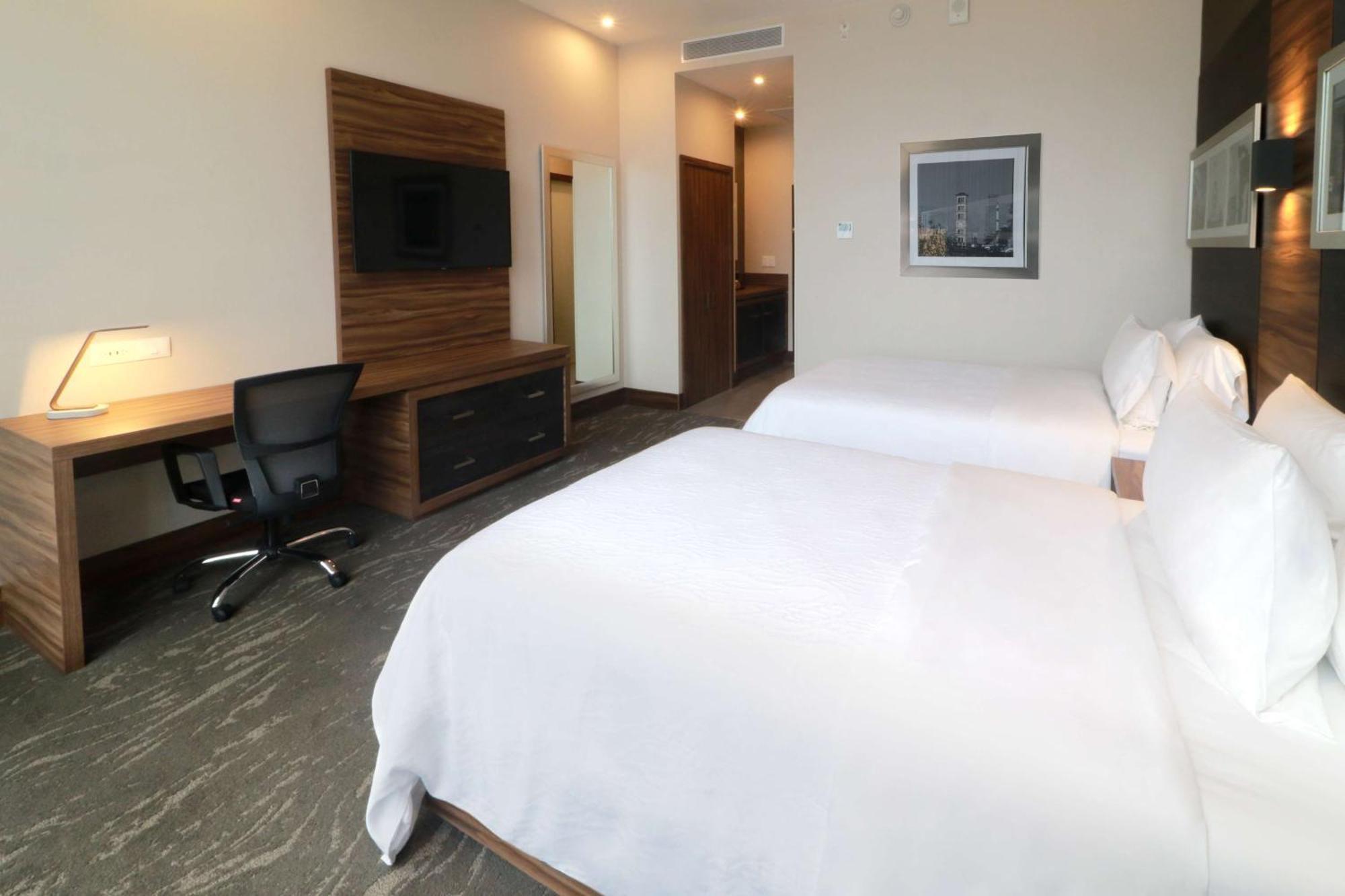 Hilton Garden Inn Monterrey Obispado Exterior foto